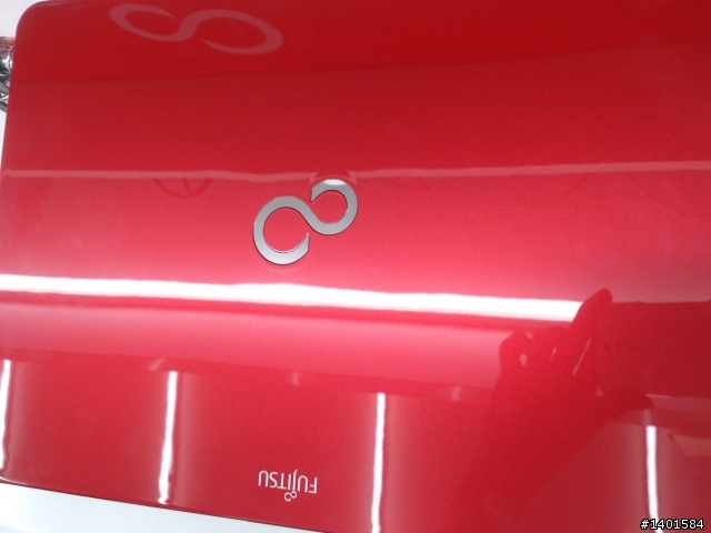[開箱]Fujitsu LifeBook LH532A-VB322 買了...原來這就是迷夜黑呀?