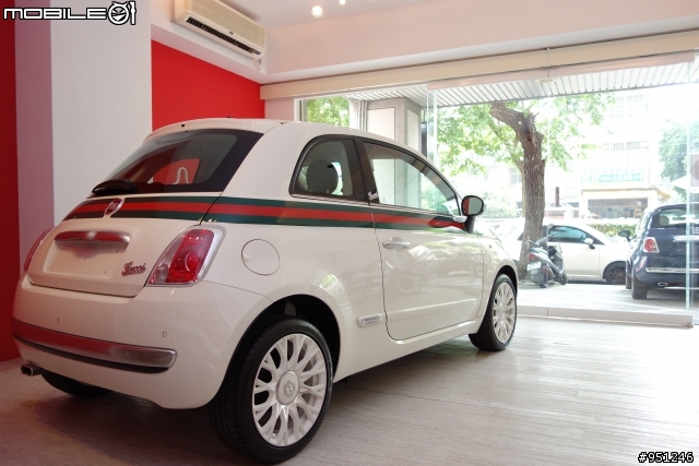 好厲害的精品...FIAT 500 by Gucci