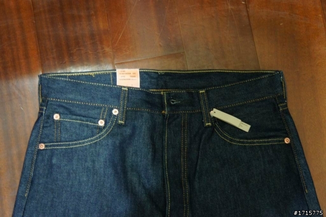 [開箱]Levi's 501-0000，想買來養褲的樓!慢慢的新增養褲過程!