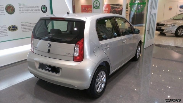 New Altis 白色實車