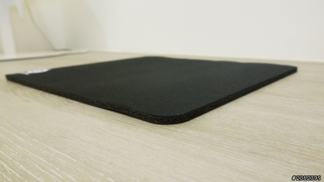 Corsair K95 超炫鍵盤 配 螢幕架 與 滑鼠 ~~一起開箱全紀錄~~~