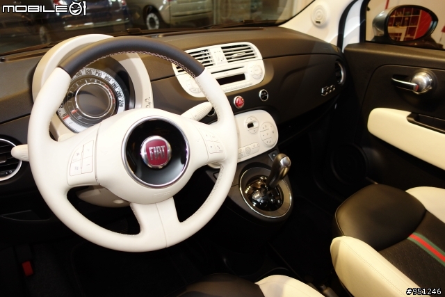 好厲害的精品...FIAT 500 by Gucci