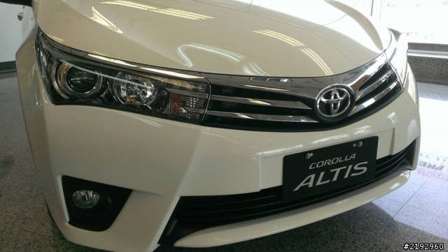 New Altis 白色實車