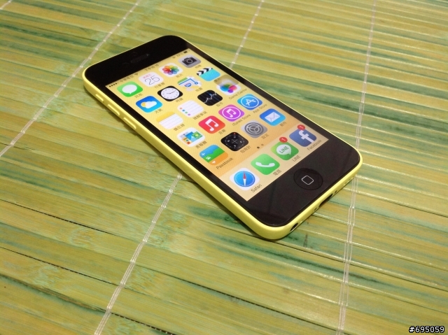 iphone 5C[黃] 簡單小開箱+悲情撞擊測試