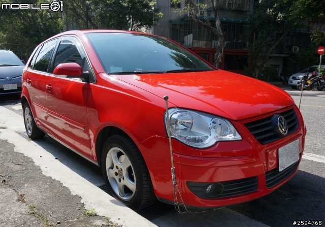 2005 VW Polo 關箱
