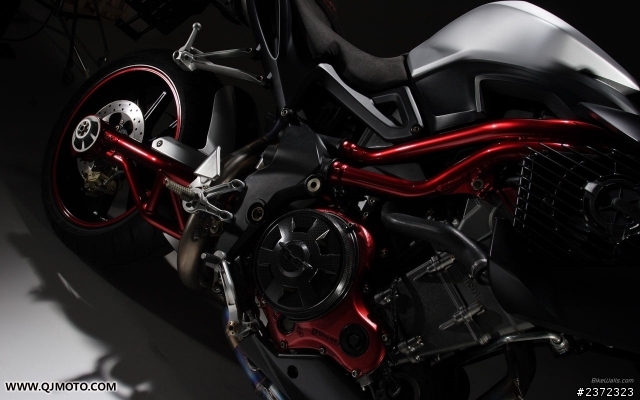 大陸的錢江Benelli TnT Titanium