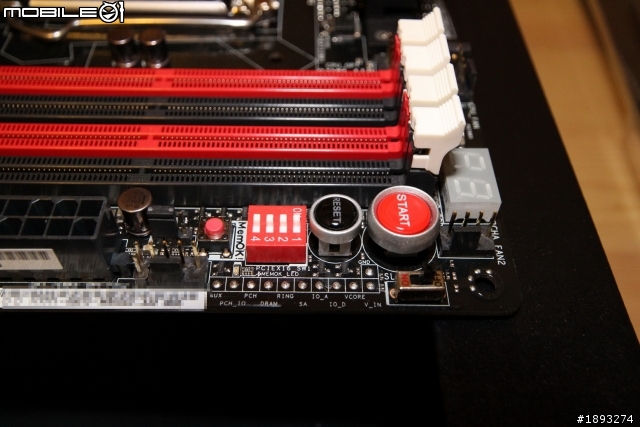 擁有豐富配件的 ASUS MAXIMUS VI 系列 EXTREME 極致版