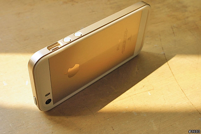 分享 SGP iPhone 5S Neo Hybrid EX Slim Metal 金色＋中華 iPhone 5s 金色