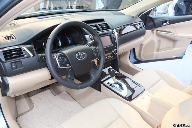 Camry Hybrid 方向盤控制鍵