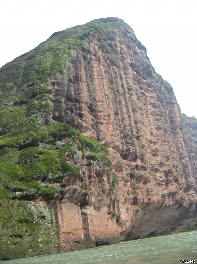 年行萬里 ~ D9 棧穿龍虎崖,筏漂瀘溪河 南昌-鷹潭-龍虎山-正一觀-廬溪河漂流-仙女岩-象鼻山-高空棧道