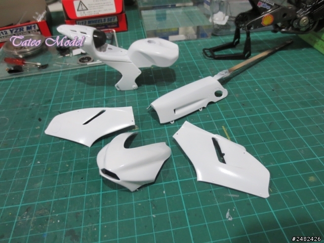 [作品分享] Ducati DESMOSEDICI GP8 Minichamps改造版