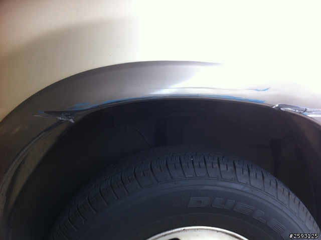 請問福特escape輪子上面的邊條