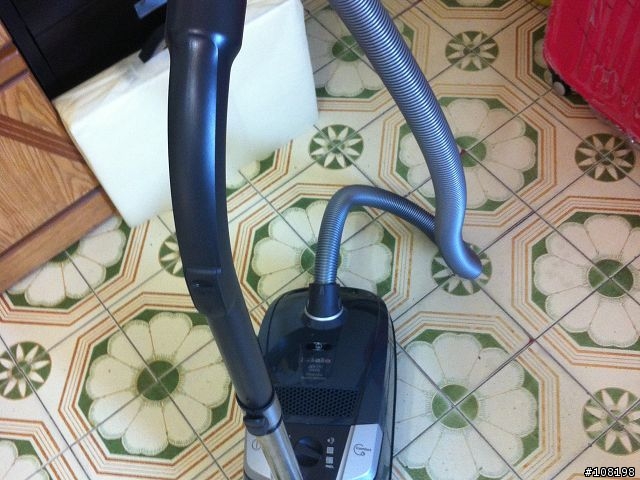 <開箱>Miele S6390吸塵器&簡易運轉測試