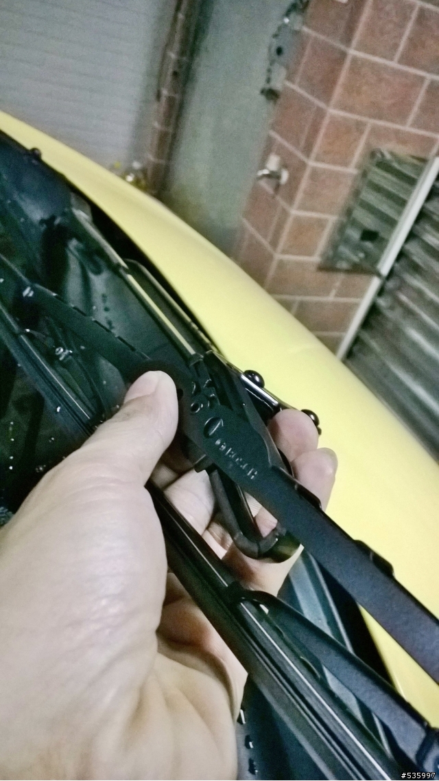 [教學] PEUGEOT 107 更換雨刷