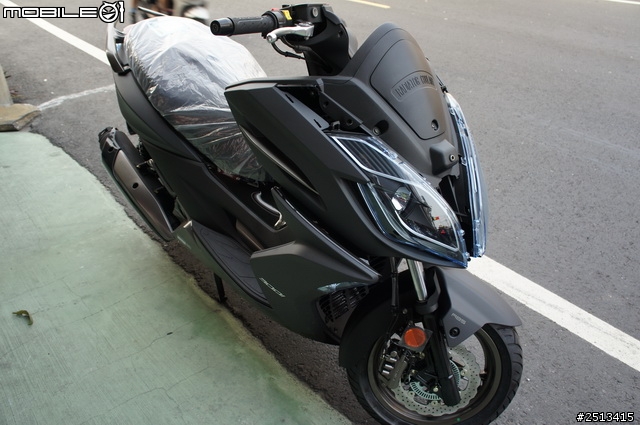 遇見K-XCT300 ABS 消光藍 消光黑 不專業開箱