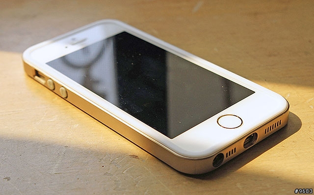 分享 SGP iPhone 5S Neo Hybrid EX Slim Metal 金色＋中華 iPhone 5s 金色