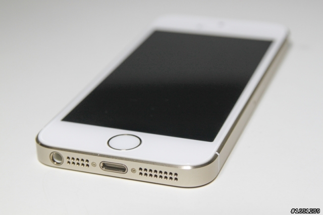 金色 iphone 5S 開箱文&夜拍實測 （圖多）