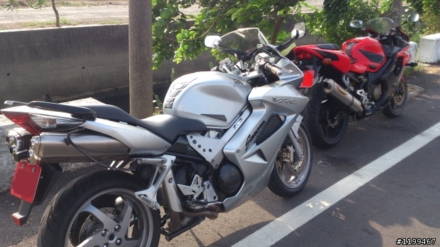 06  VFR800入荷 ~~~