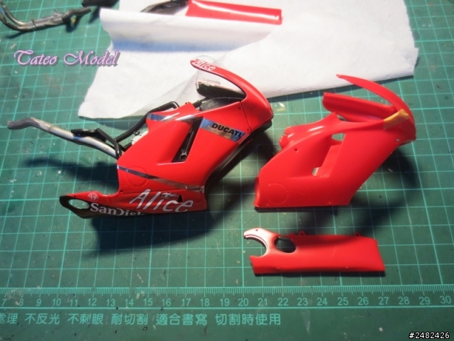 [作品分享] Ducati DESMOSEDICI GP8 Minichamps改造版