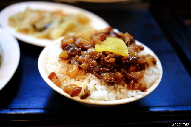 永和樂華夜市‧下港米糕排骨酥店