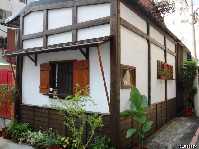 模範街的兩家點心店