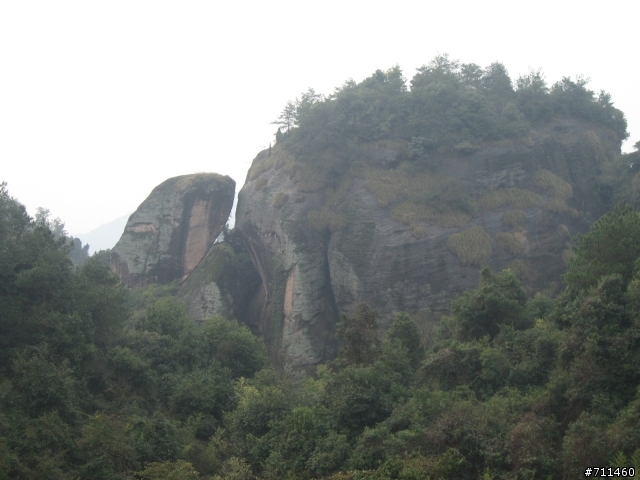 年行萬里 ~ D9 棧穿龍虎崖,筏漂瀘溪河 南昌-鷹潭-龍虎山-正一觀-廬溪河漂流-仙女岩-象鼻山-高空棧道