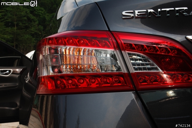 SUPER SENTRA 體驗心得---1.0L的省油、3.0L舒適