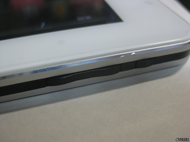 新款8.9" Intel CPU 藍魔平板 i9 假開箱文