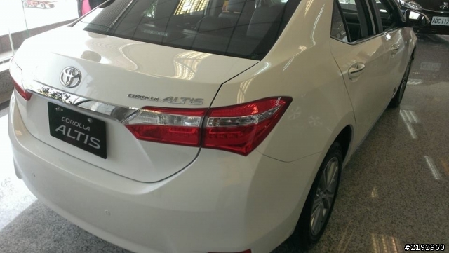 New Altis 白色實車