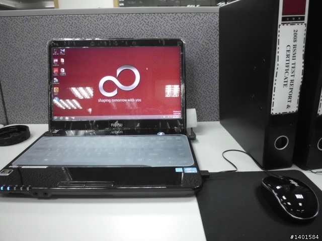 [開箱]Fujitsu LifeBook LH532A-VB322 買了...原來這就是迷夜黑呀?