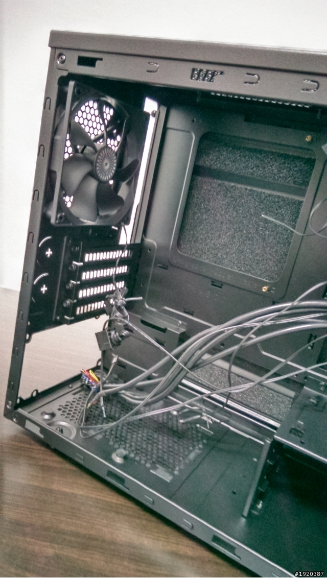 [開箱]Cooler Master Silencio 352亮面版 不專業開箱