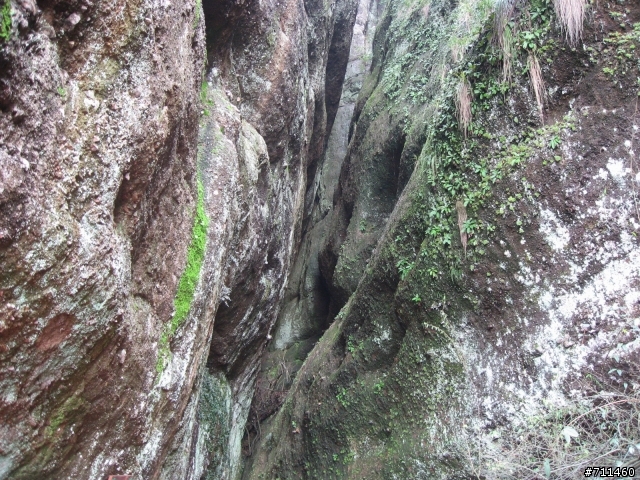 年行萬里 ~ D9 棧穿龍虎崖,筏漂瀘溪河 南昌-鷹潭-龍虎山-正一觀-廬溪河漂流-仙女岩-象鼻山-高空棧道