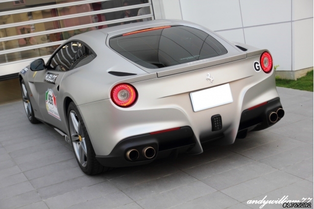 FERRARI F12 Berlinetta 6色