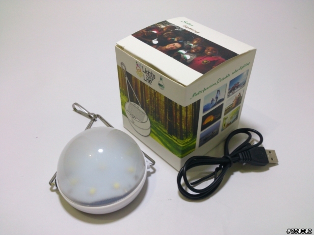 愛買燈的我又有新玩具了~太陽能充電式LED露營燈(帶光控功能)