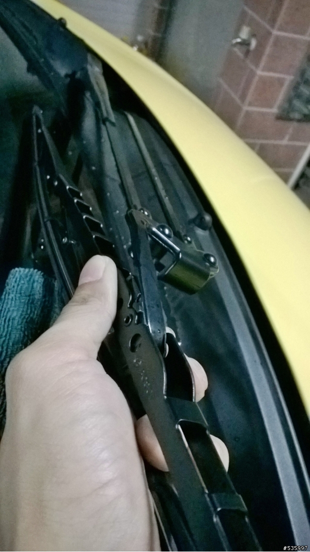 [教學] PEUGEOT 107 更換雨刷