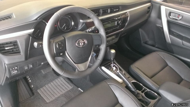 New Altis 白色實車