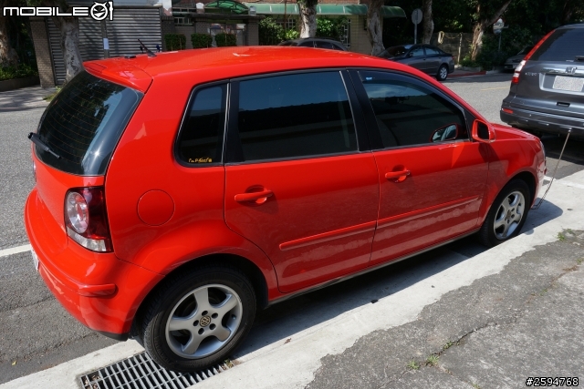 2005 VW Polo 關箱