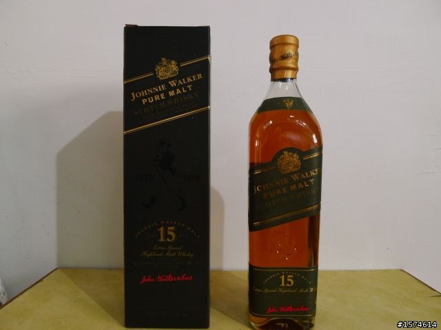 父親身後留下的一些酒