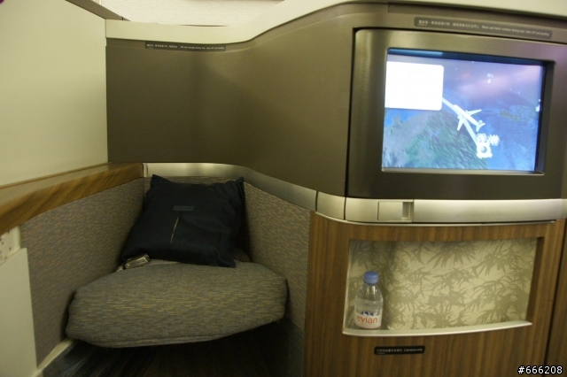盡孝心美國行 國泰航空 777-300ER HKG-SFO 頭等艙分享