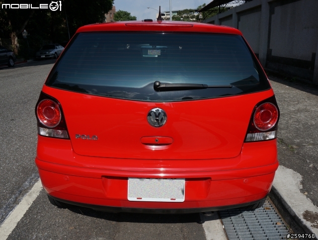 2005 VW Polo 關箱