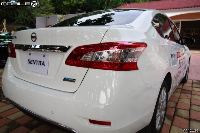 SUPER SENTRA 體驗心得---1.0L的省油、3.0L舒適