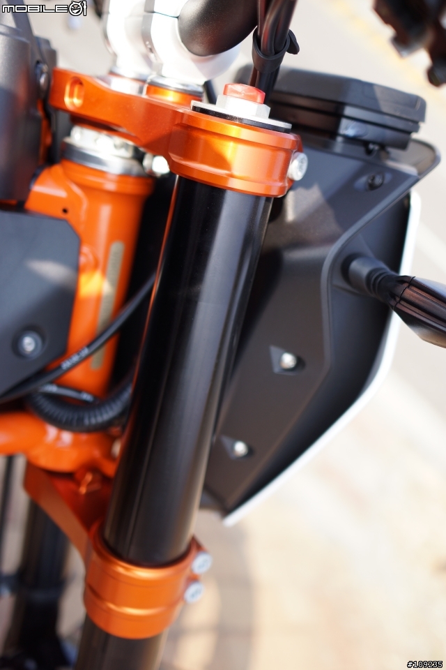 20113 KTM Duke R 開箱～～Ready to race....!!