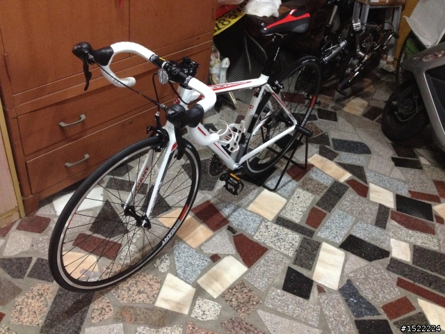 我的第一台公路車 DEFY3