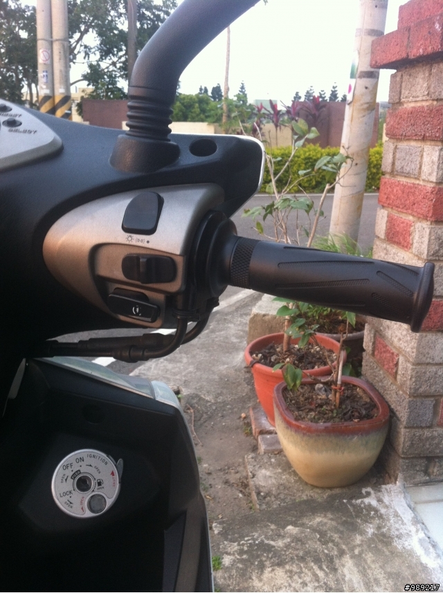 2009質感風新勁戰 車禍修回來還是怪怪的