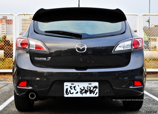 [開箱]New MAZDA 3 5D