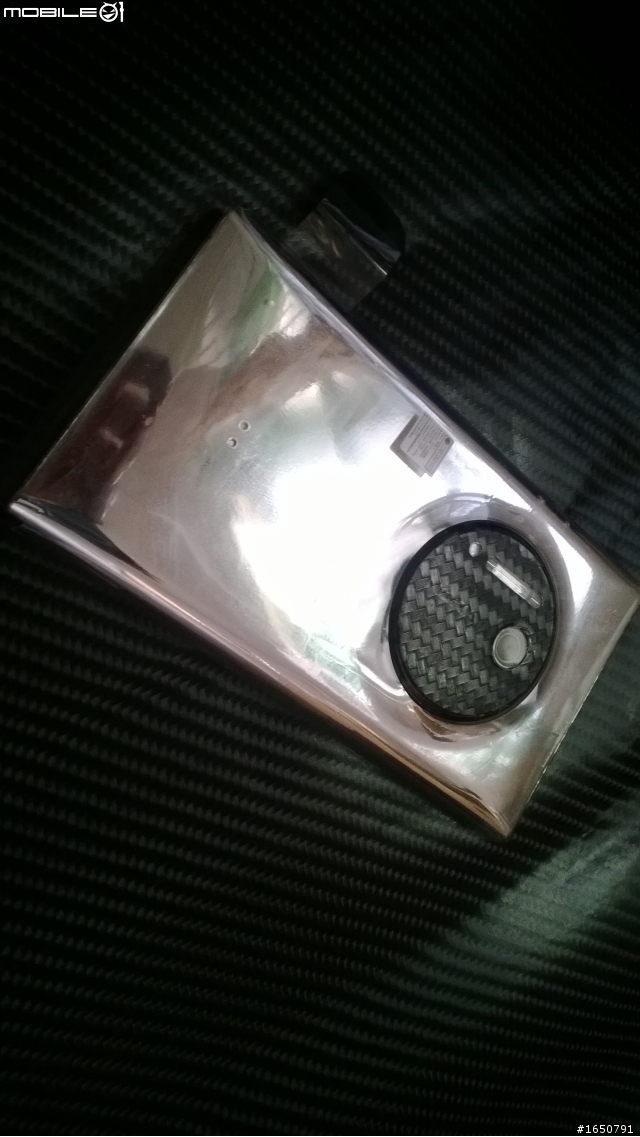 遲來的開箱文!! 新色 Lumia1020 不喜勿近!!