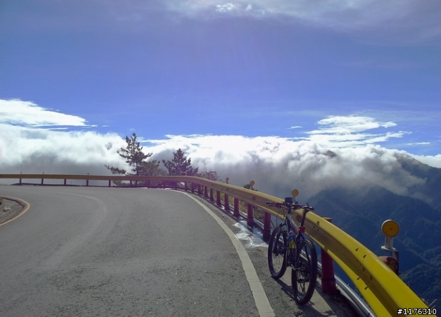 惡路挑戰—獨闖台灣最險惡山路--力行產業道路(匹亞南古道南段)