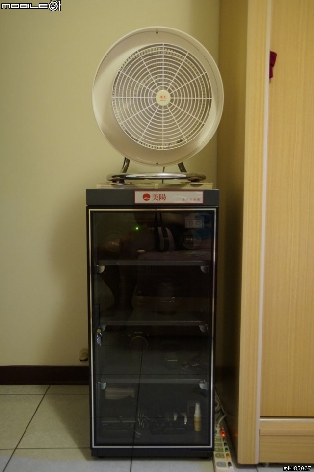 美陽數位顯示電子防潮箱123公升 (HDL-188)簡易開箱