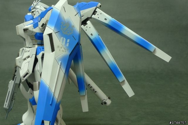 HGUC1/144 RX-93-v2 HI-Nu鋼彈
