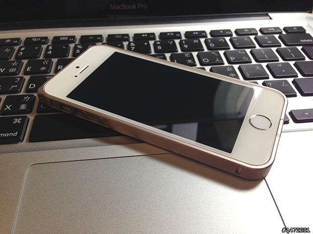 Cross-line SP-5 咖啡金屬框 + iPhone 5S 金色 分享